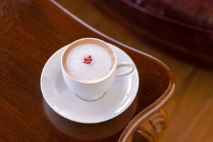 期間限定で提供しているストロベリーショコララテ