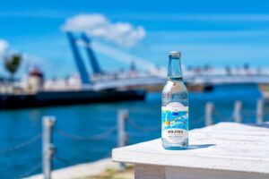 はね橋ブルーウィングもじと門司港サイダー